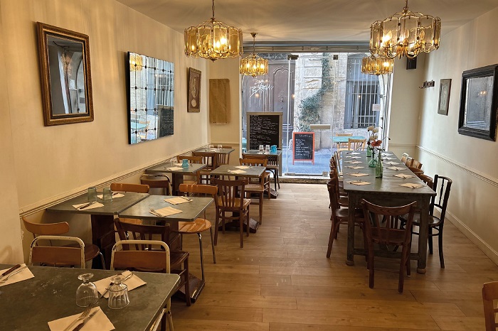 Intérieur du Bouillon Maurel